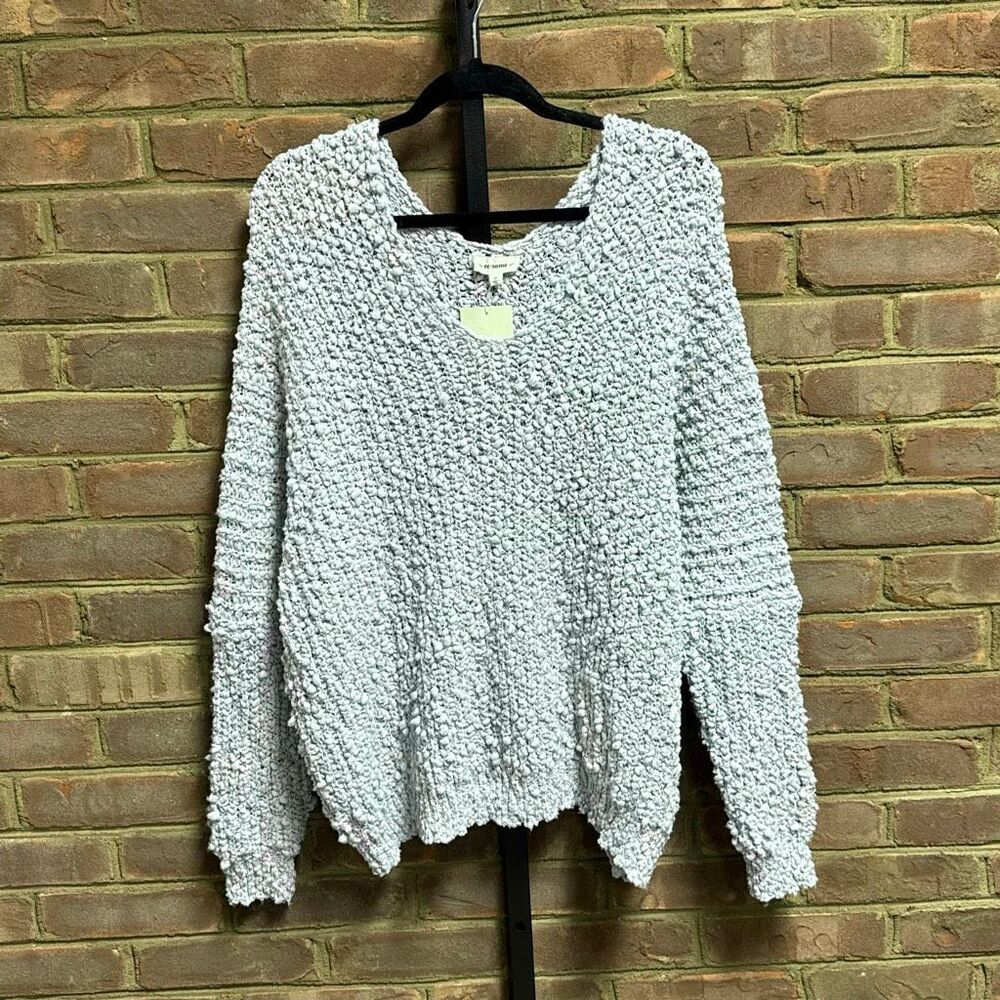 Eesome Women’s Mint V Neck Popcorn Oversized Sweater Sz M NEW